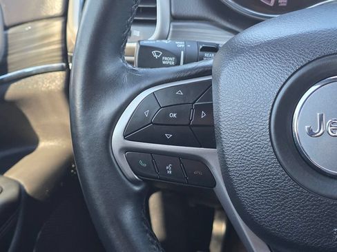Used 2019 Jeep Grand Cherokee Limited AWD/4WD image 19