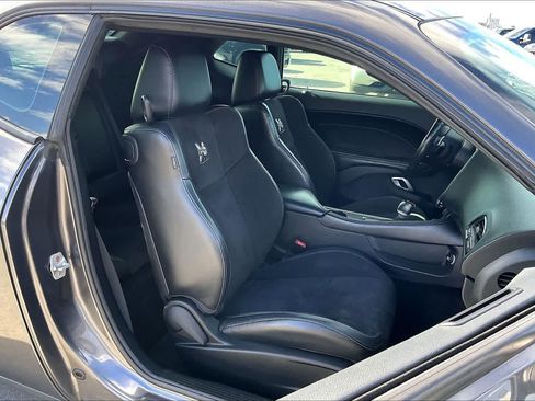 Used 2016 Dodge Challenger R/T Scat Pack RWD image 12