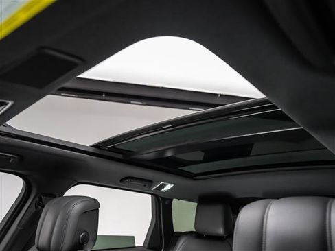 Used 2022 Land Rover Range Rover Sport HST image 13