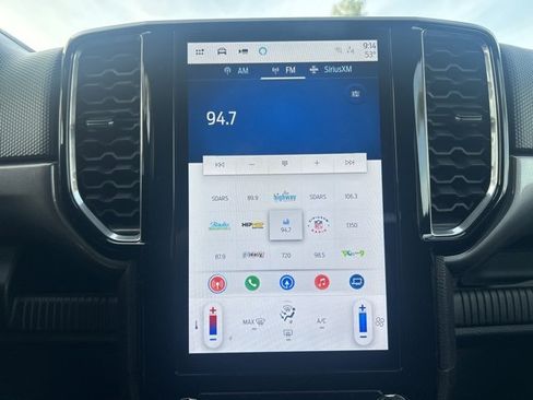 Used 2024 Ford Ranger XLT w/ FX4 Off-Road Package image 9