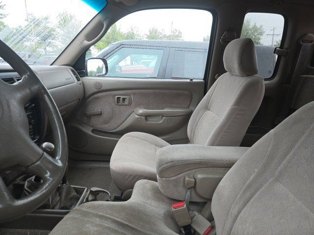 Used 2004 Toyota Tacoma 4x4 Xtracab w/ SR5 Pkg image 7