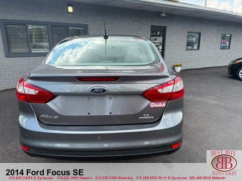 Used 2014 Ford Focus SE w/ SE Winter Package FWD image 4