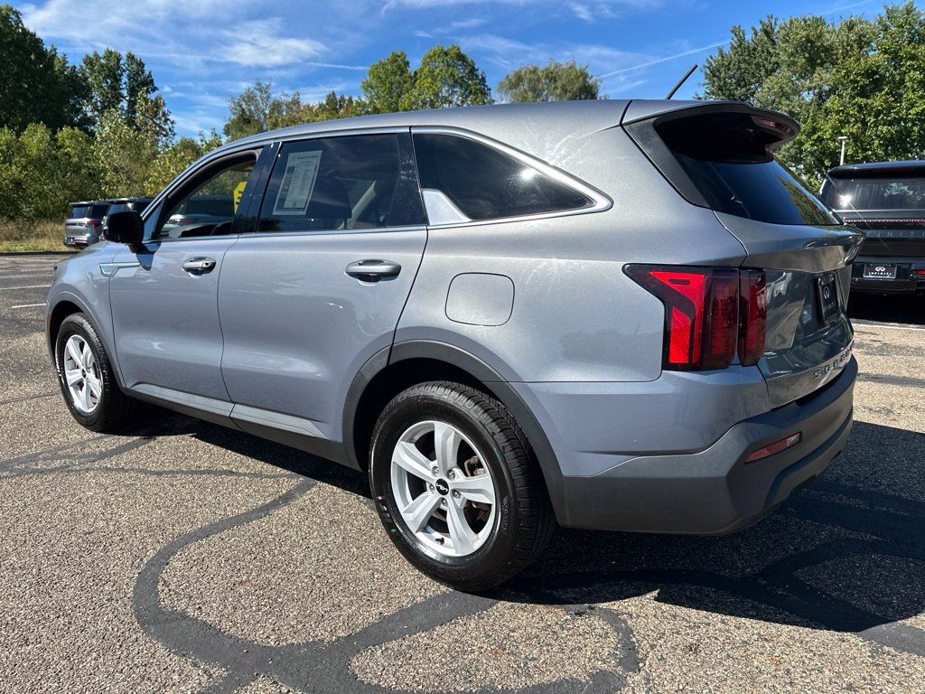Used 2022 Kia Sorento LX FWD image 7