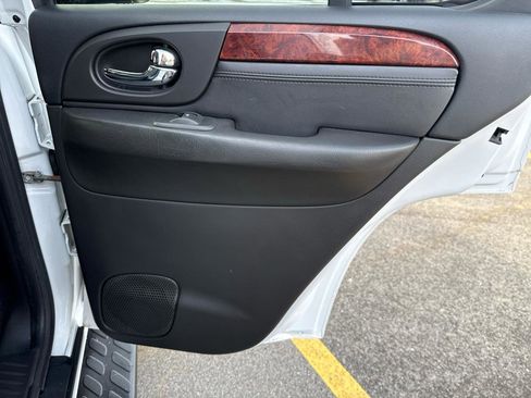 Used 2007 GMC Envoy SLT image 23