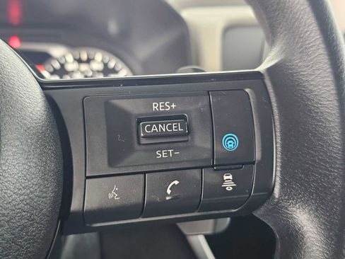 Used 2023 Nissan Rogue SV FWD image 29