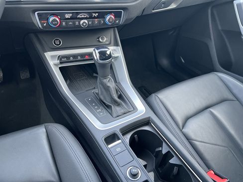 Used 2024 Audi Q3 2.0T Premium image 11