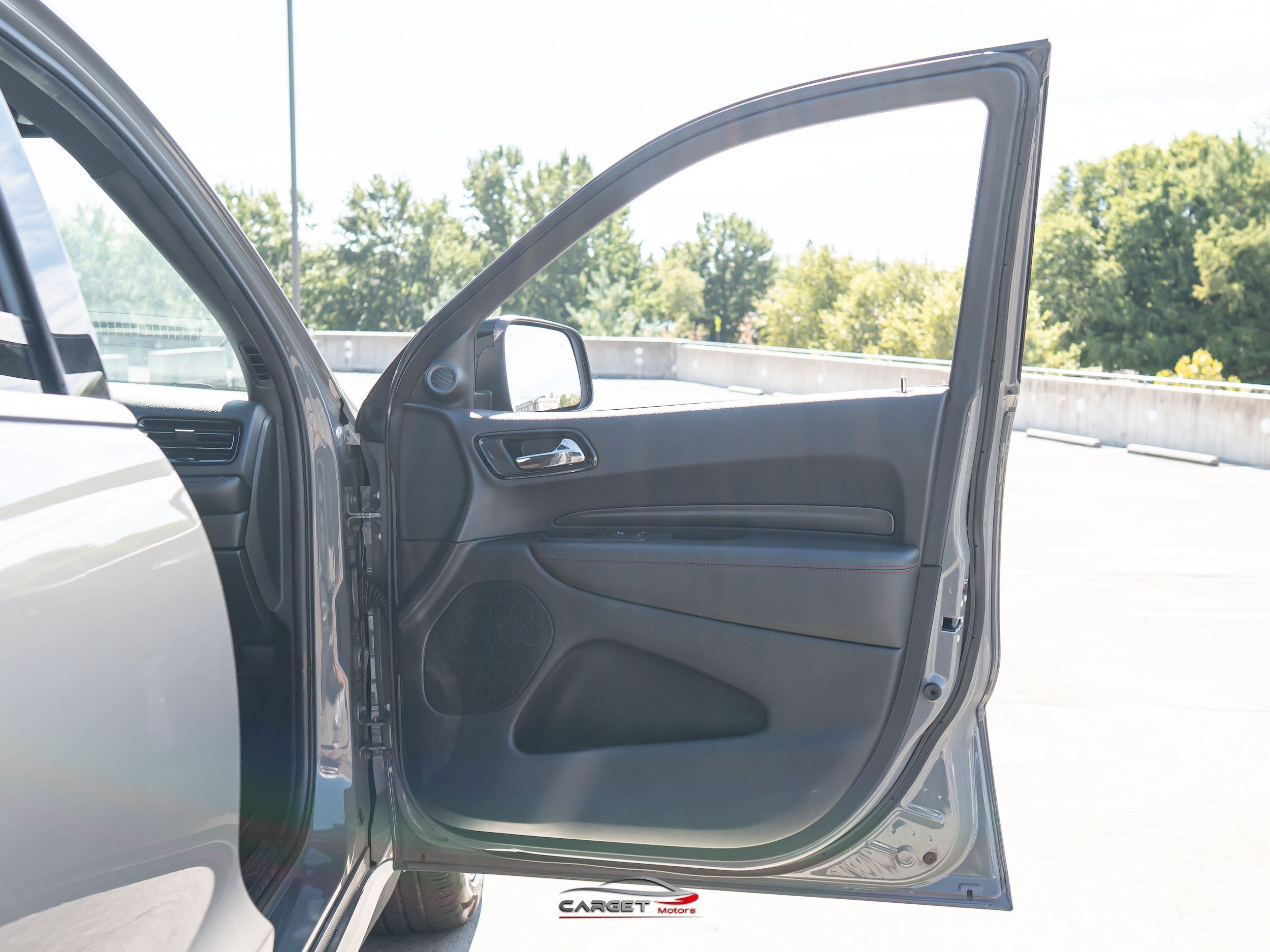 Used 2023 Dodge Durango R/T w/ Tow 'N Go Package AWD/4WD image 43