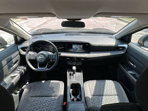 Used 2025 Nissan Kicks SV FWD image 23