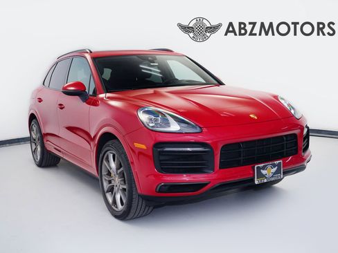 Used 2022 Porsche Cayenne S AWD/4WD image 1