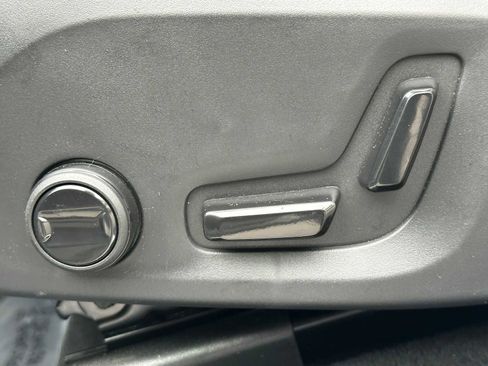 Used 2026 Volvo XC60 B5 Plus w/ Protection Package Premier AWD/4WD image 22
