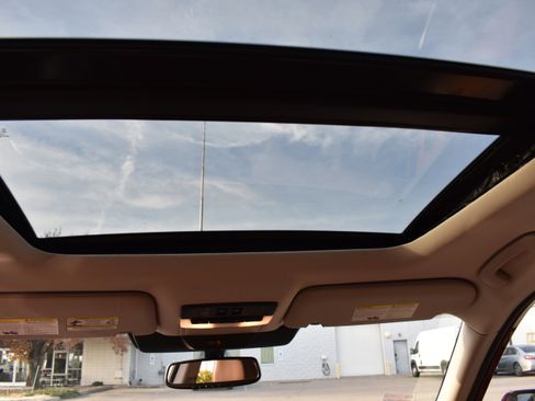 Used 2022 Nissan Pathfinder Platinum w/ Cargo Package image 34