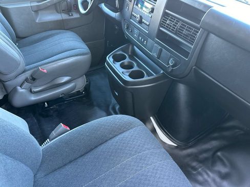 Used 2024 GMC Savana 2500 w/ Driver Convenience Package RWD image 17