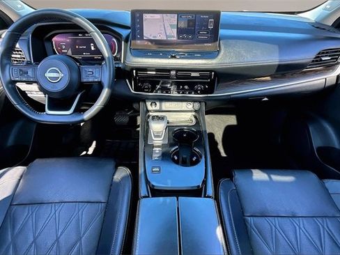 Used 2024 Nissan Rogue Platinum image 7