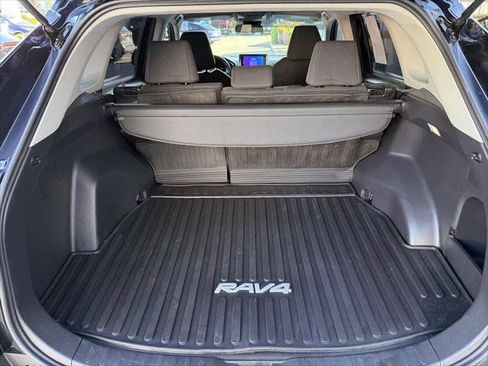 Certified 2025 Toyota RAV4 LE AWD/4WD image 17
