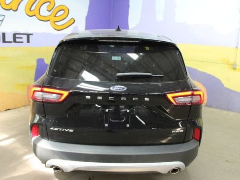 Used 2025 Ford Escape Active AWD/4WD image 7