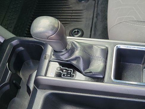 Used 2018 Toyota Tacoma TRD Off-Road image 28