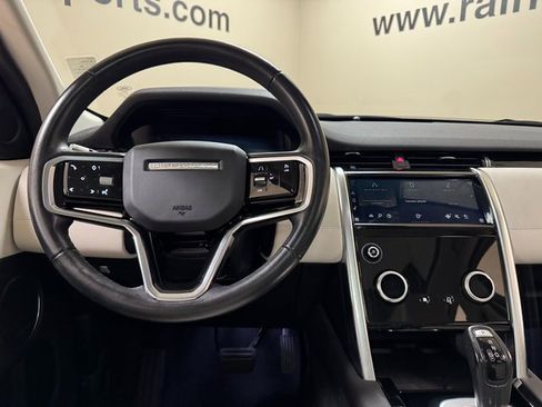 Used 2022 Land Rover Discovery Sport SE image 10