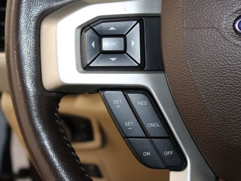 Used 2020 Ford F150 Lariat image 35