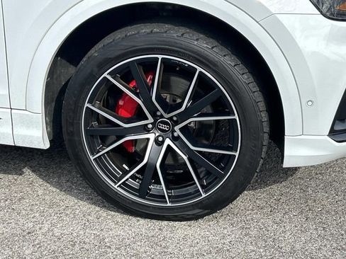 Used 2020 Audi Q8 Premium Plus w/ Premium Plus Package image 9