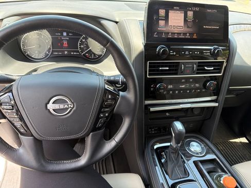 Used 2024 Nissan Armada Platinum w/ Captain's Chairs Package RWD image 5