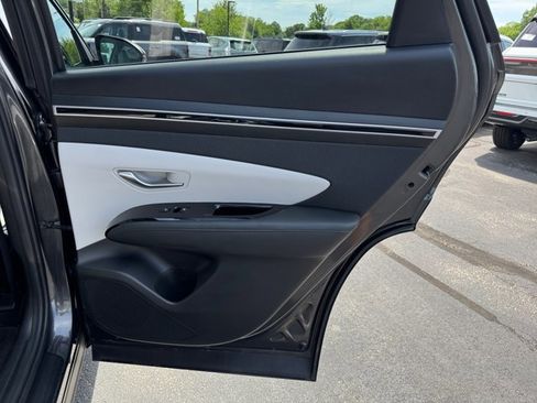Used 2023 Hyundai Tucson Limited AWD/4WD image 25