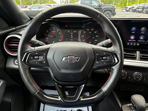Used 2024 Chevrolet Trax RS FWD image 10