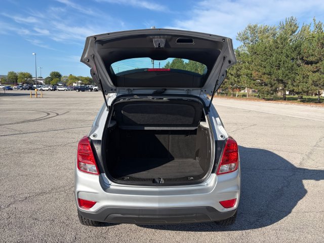 Used 2017 Chevrolet Trax LS FWD image 18