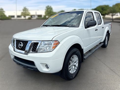Used 2019 Nissan Frontier SV w/ Value Truck Package RWD image 3