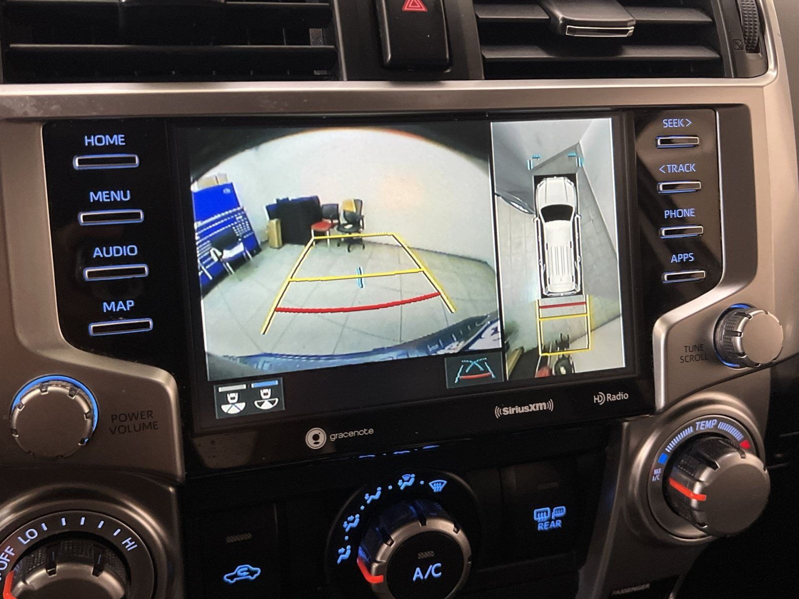 Used 2022 Toyota 4Runner SR5 Premium w/ Moonroof Package AWD/4WD image 18