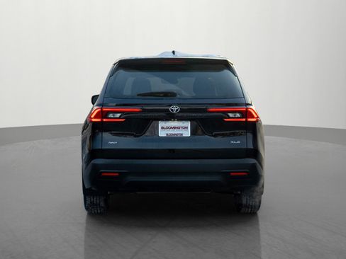 Used 2024 Toyota Grand Highlander XLE image 6