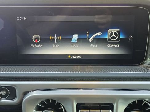 Used 2024 Mercedes-Benz G 63 AMG 4MATIC w/ Seat Comfort Package image 18