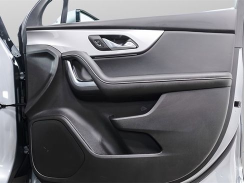 Used 2025 Chevrolet Blazer LT image 33