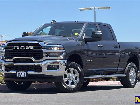 Used 2025 RAM 2500 Big Horn AWD/4WD image 7