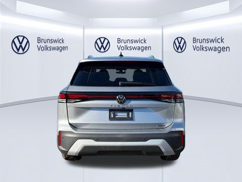 New 2026 Volkswagen Tiguan SE AWD/4WD image 5