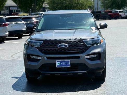 Used 2022 Ford Explorer XLT w/ Equipment Group 202A AWD/4WD image 12