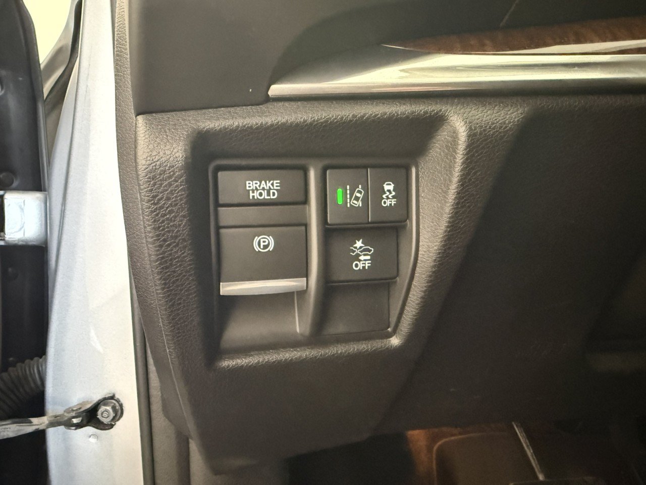 Used 2017 Acura MDX w/ Technology Package AWD/4WD image 23