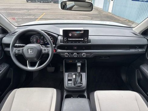 Used 2024 Honda CR-V LX image 10