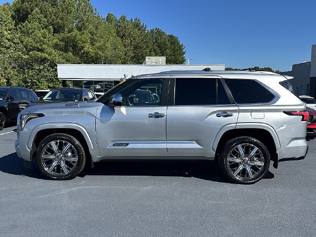 Used 2025 Toyota Sequoia Capstone AWD/4WD image 5