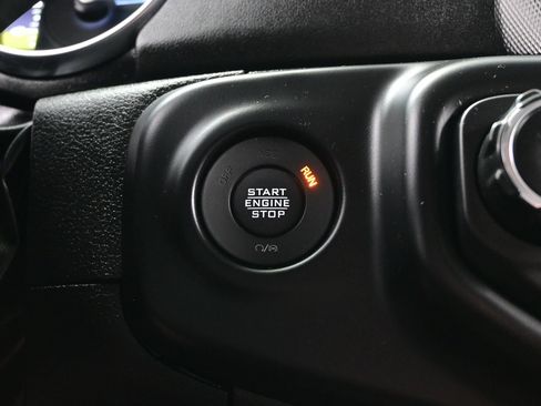 Used 2023 Jeep Wrangler Unlimited Sahara w/ Cold Weather Group AWD/4WD image 23