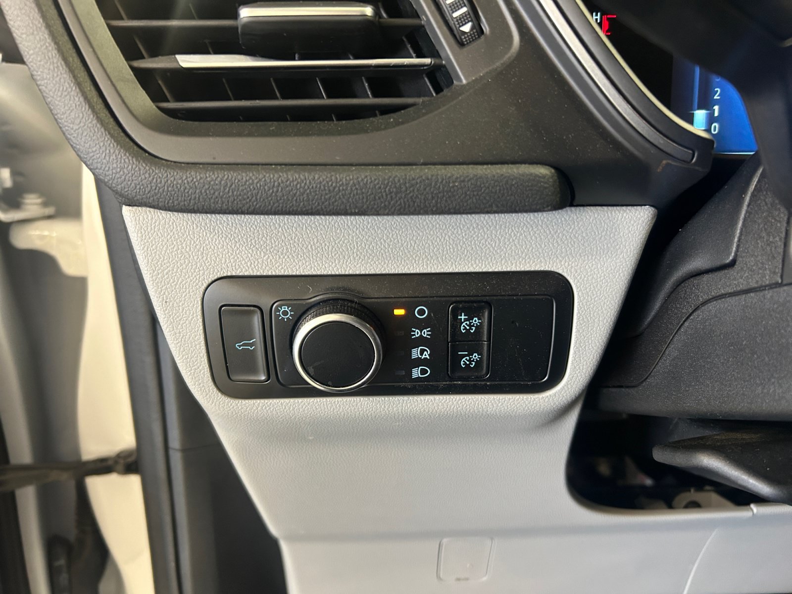 Certified 2024 Ford Escape Active FWD image 18