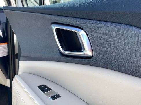 New 2026 Kia Carnival EX image 26