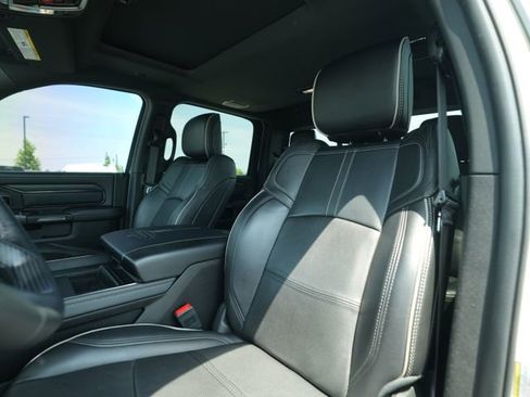 Used 2024 RAM 2500 Limited AWD/4WD image 40