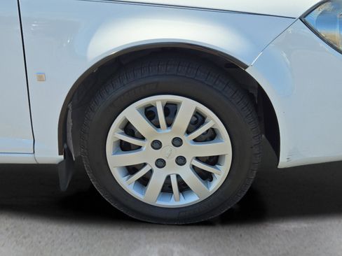 Used 2009 Chevrolet Cobalt LS image 3