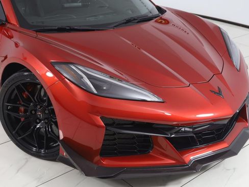 Used 2025 Chevrolet Corvette Z06 w/ Z07 Performance Package RWD image 28