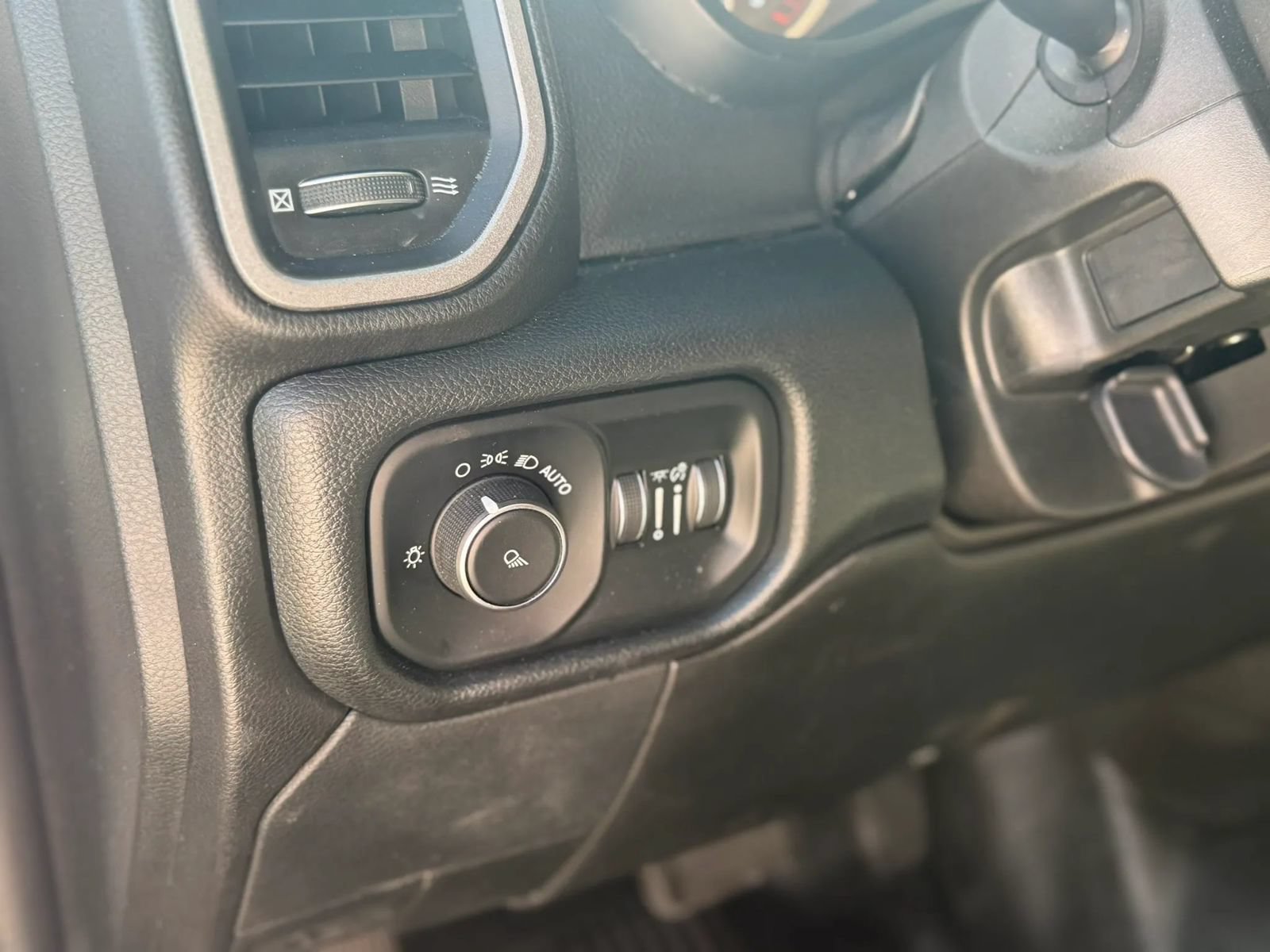 Used 2020 RAM 3500 Tradesman RWD image 31