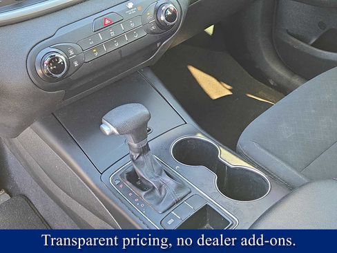 Used 2020 Kia Sorento LX V6 image 31