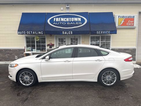 Used 2013 Ford Fusion SE image 2