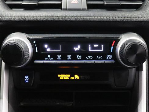 Used 2021 Toyota RAV4 LE image 26