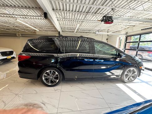 Used 2022 Honda Odyssey Elite image 4