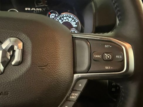 Used 2024 RAM 1500 Big Horn AWD/4WD image 32